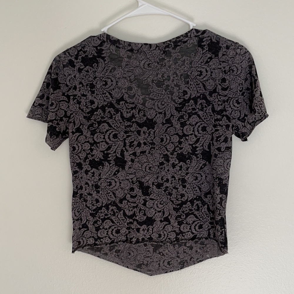 Grey tshirt - Picture 2 of 3
